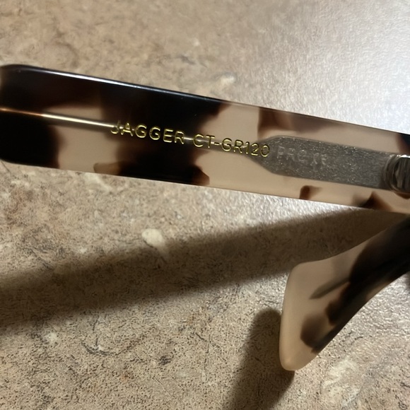 Diff Jagger Sun Glasses - Picture 4 of 6